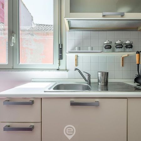 칼리아리 La Finestra Sul Corso 아파트 외부 사진